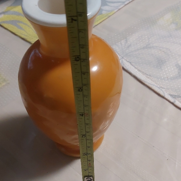 Elegant Orange Vase - Picture 4 of 15